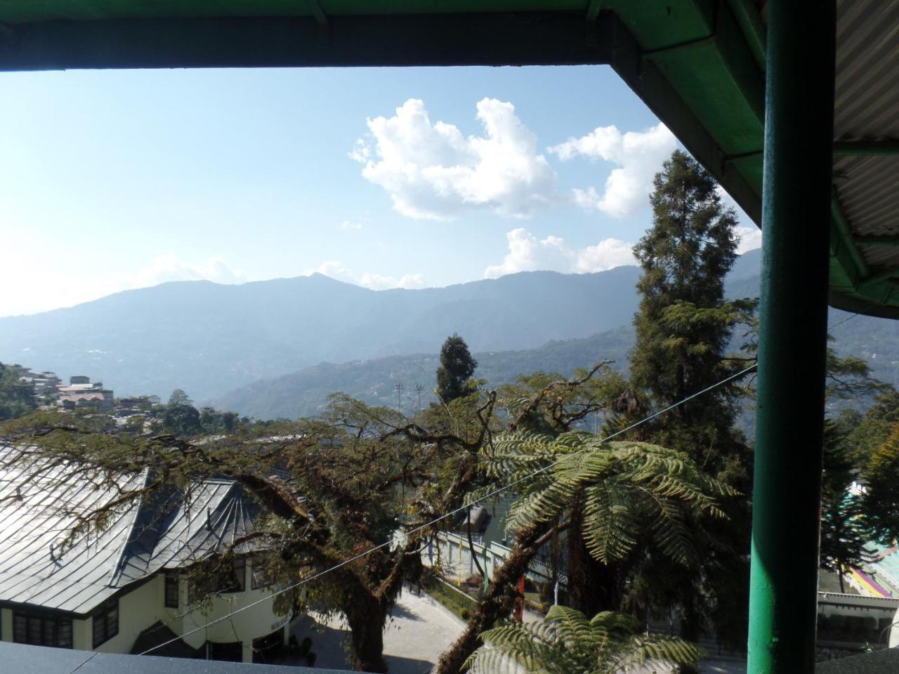 Отель Himalayan Height Гангток Экстерьер фото